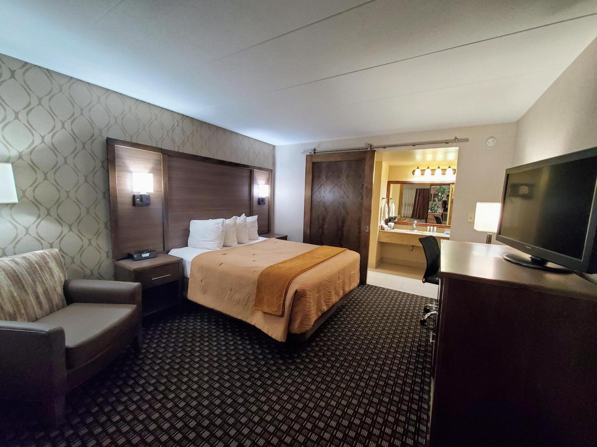 Deluxe Double Room,457453572:JPEG