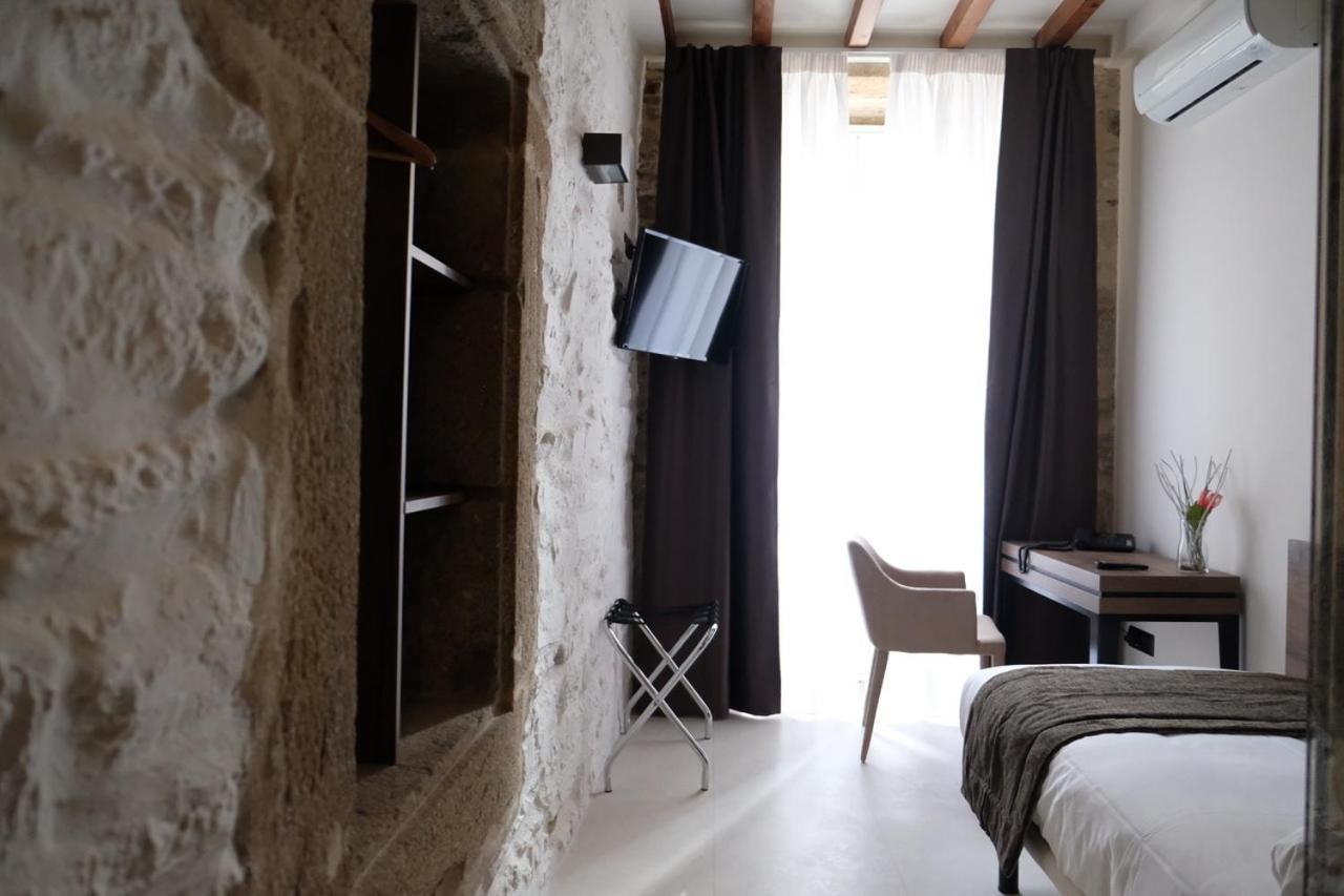 Single Room,1318664020:JPEG