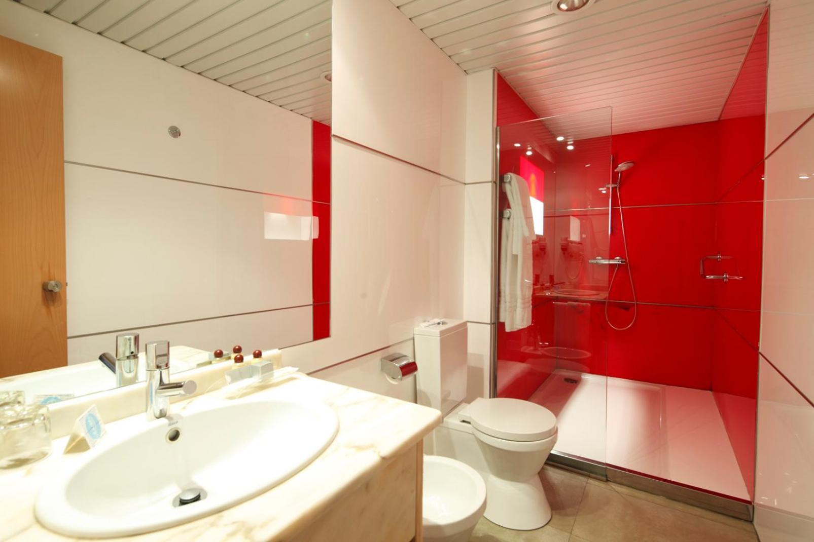Single Room Spa Access,1431924409:JPEG
